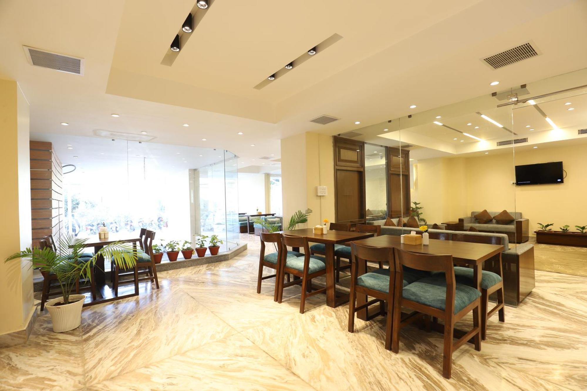 Apex Business Hotel - Tribhuvan International Airport, Kathmandu Exterior photo